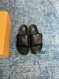 Picture of Louis Vuitton Slippers _SKULVsz38-45TF0164282